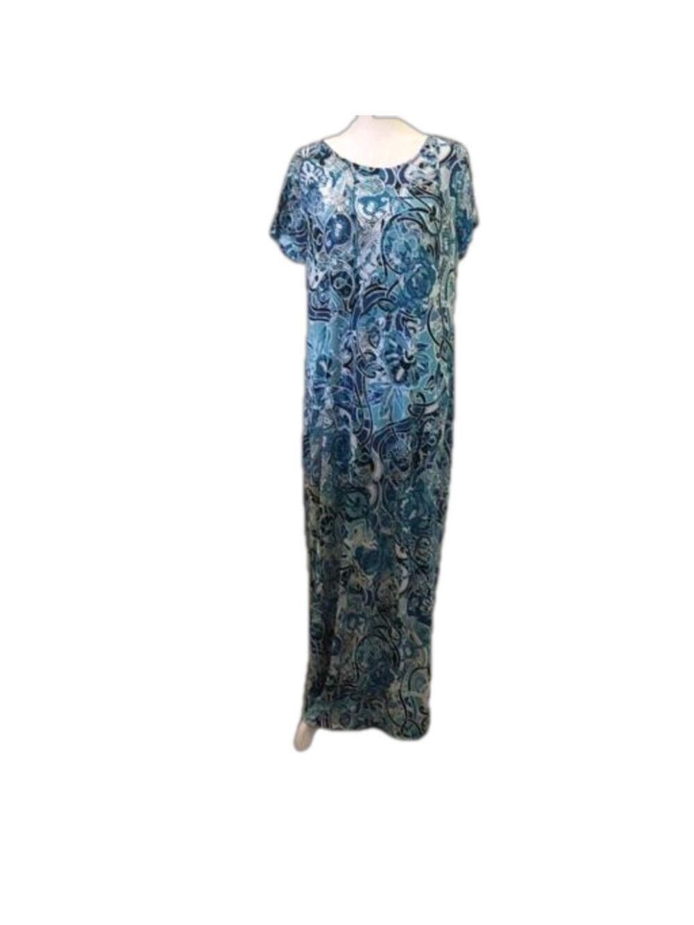 Chico’s Travelers Size 1(8-10) maxi shift dress. Colorful travel comfortable
